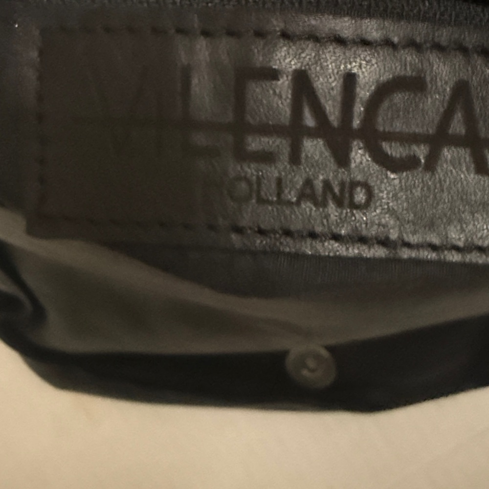 Vilencia Holland Black Studded Leather Crossbody Bag - Picture 5 of 5